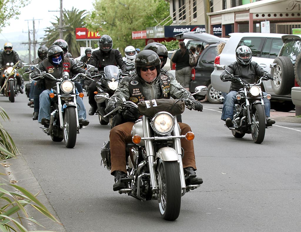 IMAGE: http://thedrurys.org/pictures/barryride1.jpg