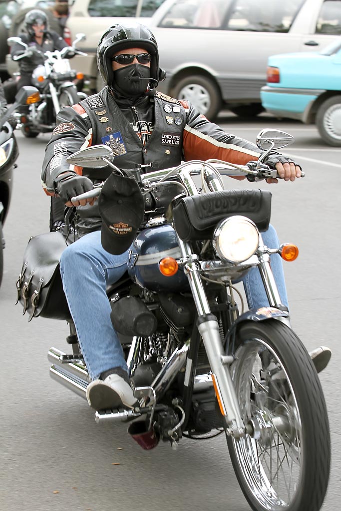 IMAGE: http://thedrurys.org/pictures/barryride3.jpg